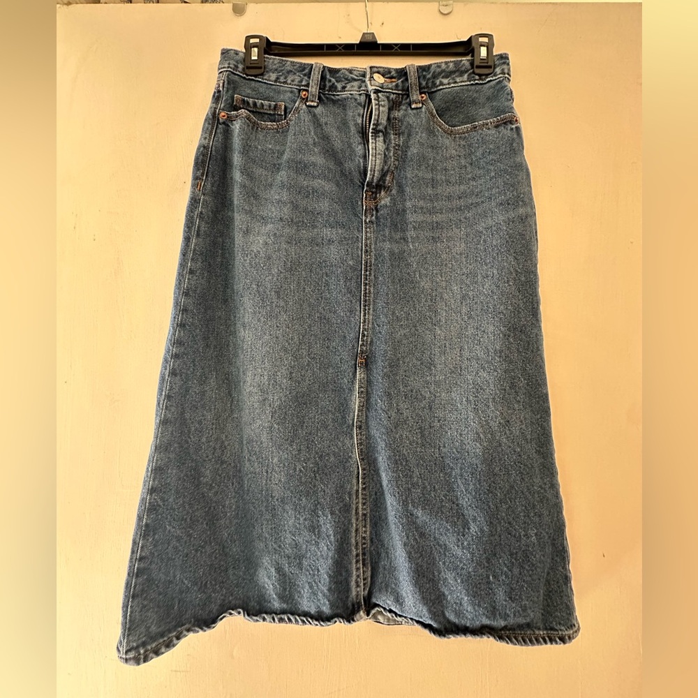 Old Navy Blue Classic Medium Wash Jean Skirt
